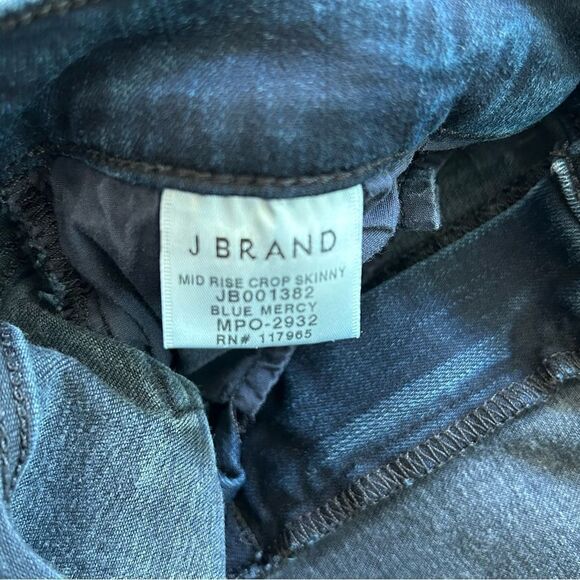 J. Brand | Mid Rise Crop Skinny, Size 27 - Picture 5 of 9